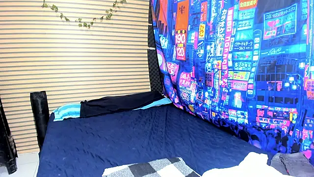 Snapshot of rosse_2504 chatting on 03-11-25, 01:12 rosse 2504 online show from 03-11-25, 01:12