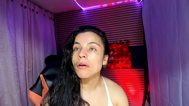 Snapshot of rosse_2504 chatting on 09-16-25, 05:03 rosse 2504 online show from 09-16-25, 05:03