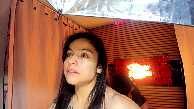 Snapshot of rosse_2504 chatting on 10-10-25, 05:01 rosse 2504 online show from 10-10-25, 05:01