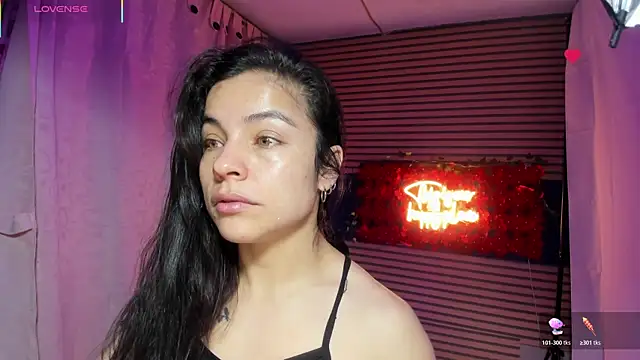 Snapshot of rosse_2504 chatting on 11-08-25, 10:04 rosse 2504 online show from 11-08-25, 10:04