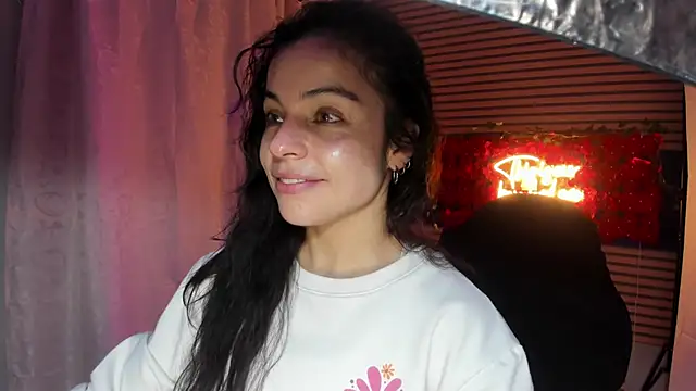 Snapshot of rosse_2504 chatting on 11-24-25, 05:34 rosse 2504 online show from 11-24-25, 05:34