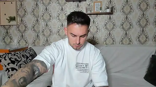 Jonmusclemaster online show from 12-14-24, 09:13