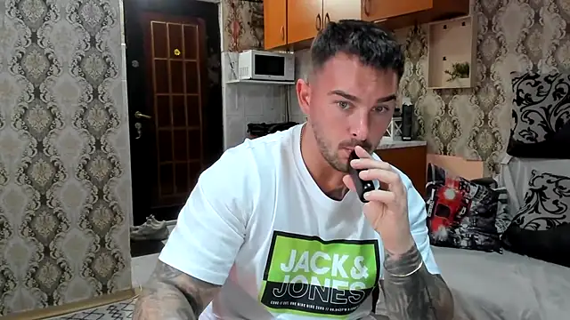 Jonmusclemaster online show from 10-17-25, 07:38