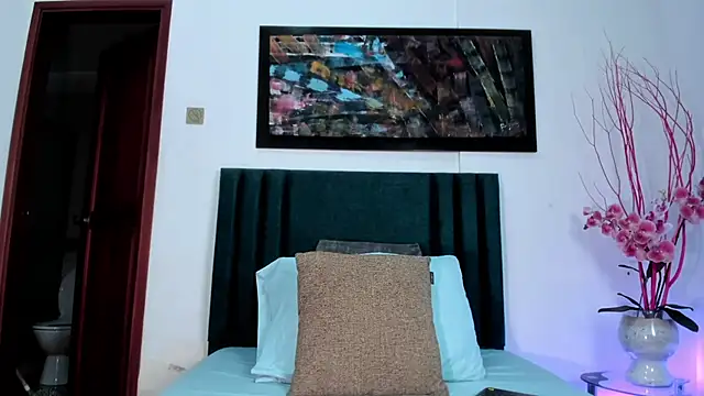 Snapshot of AlissaNix chatting on 01-31-25, 08:33 AlissaNix online show from 01-31-25, 08:33