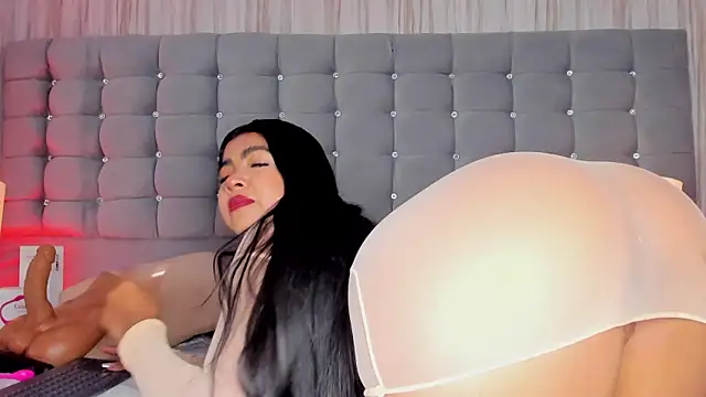 Snapshot of Poacahontasfg chatting on 02-07-25, 03:55 Poacahontasfg online show from 02-07-25, 03:55