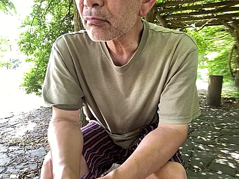 Snapshot of ge3noxxx chatting on 06-19-26, 02:27 ge3noxxx online show from 06-19-26, 02:27