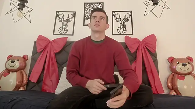 MikaelSlow online show from 02-13-25, 04:32