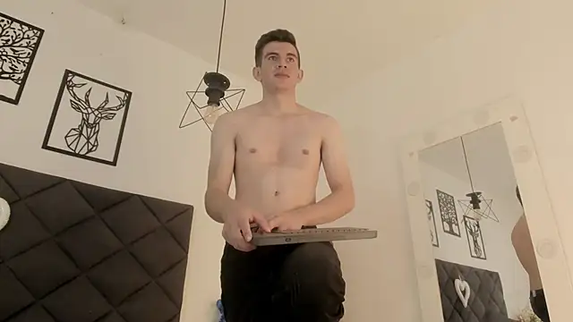 MikaelSlow online show from 02-20-25, 07:34