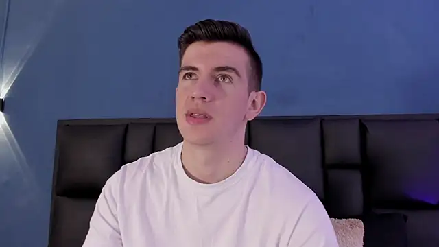 MikaelSlow online show from 09-12-25, 04:01