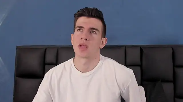 MikaelSlow online show from 09-28-25, 10:48