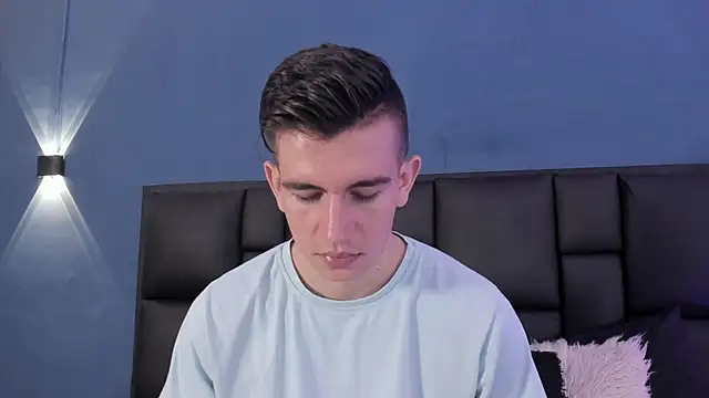 MikaelSlow online show from 10-04-25, 04:10