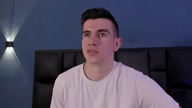 MikaelSlow online show from 10-06-25, 03:15