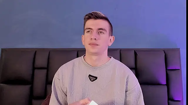 MikaelSlow online show from 02-19-26, 03:24