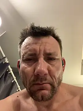 Snapshot of laputedudoc chatting on 12-17-25, 05:46 laputedudoc online show from 12-17-25, 05:46