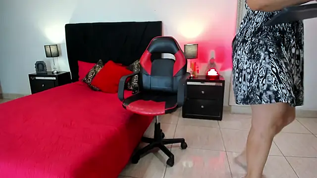 Snapshot of MarilynDavies chatting on 01-18-25, 12:46 MarilynDavies online show from 01-18-25, 12:46