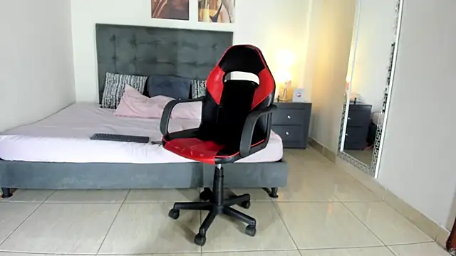 Snapshot of MarilynDavies chatting on 02-10-25, 02:30 MarilynDavies online show from 02-10-25, 02:30