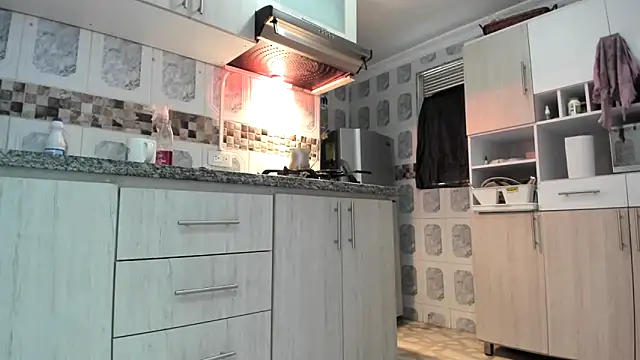 Snapshot of MarilynDavies chatting on 10-12-25, 04:28 MarilynDavies online show from 10-12-25, 04:28