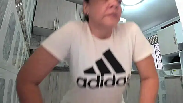 Snapshot of MarilynDavies chatting on 11-01-25, 02:52 MarilynDavies online show from 11-01-25, 02:52