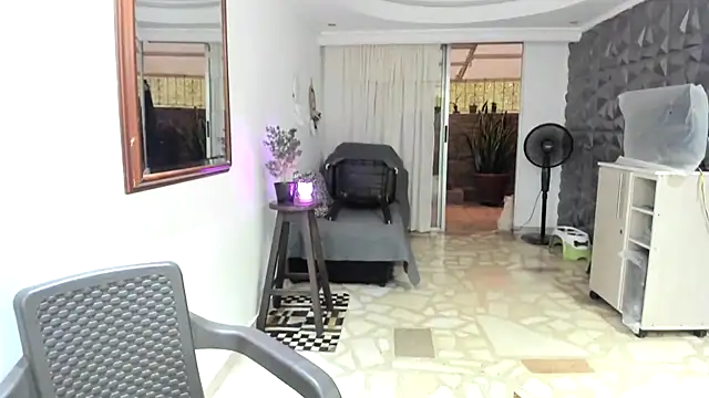 Snapshot of MarilynDavies chatting on 11-25-25, 10:54 MarilynDavies online show from 11-25-25, 10:54