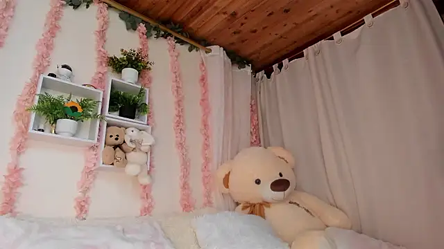 Idara and Edahi01 online show from 01-10-26, 12:12