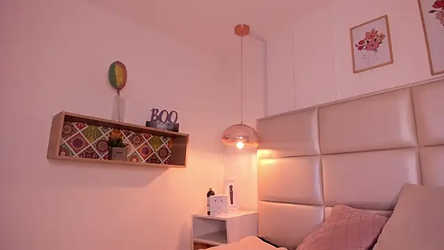 Snapshot of Aily_Yozuko chatting on 02-04-25, 09:17 Aily Yozuko online show from 02-04-25, 09:17