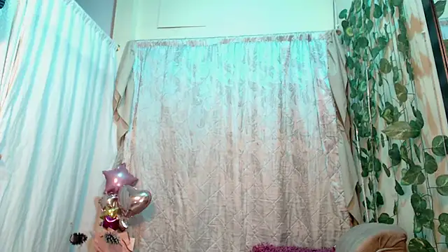 Snapshot of nicollejordan1 chatting on 03-08-25, 10:00 nicollejordan1 online show from 03-08-25, 10:00