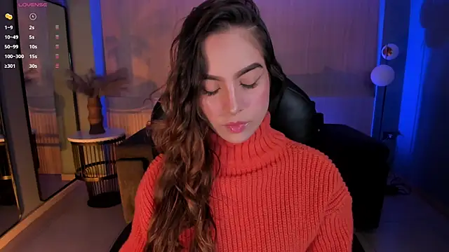 Snapshot of MarianneLane chatting on 10-24-25, 09:00 MarianneLane online show from 10-24-25, 09:00