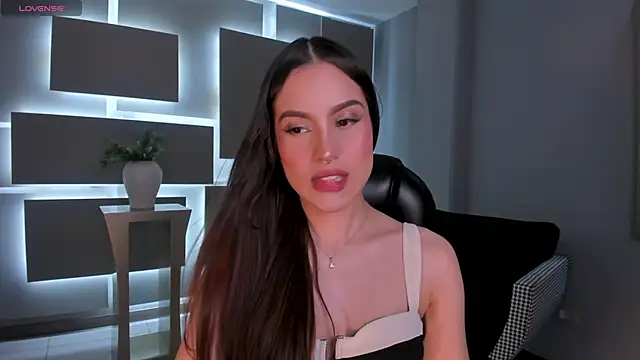 MarianneLane online show from 01-12-26, 02:17