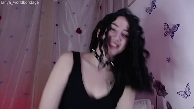 Snapshot of Tanya_WorldBondage chatting on 06-09-26, 01:17 Tanya WorldBondage online show from 06-09-26, 01:17