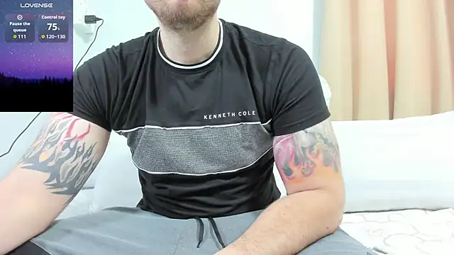 Snapshot of JayXCee_Official chatting on 02-07-26, 01:31 JayXCee Official online show from 02-07-26, 01:31