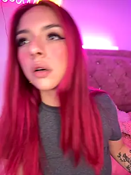 Snapshot of YovngBaby chatting on 09-16-25, 04:02 YovngBaby online show from 09-16-25, 04:02