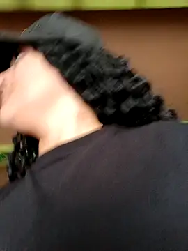 Snapshot of Liancy chatting on 12-21-24, 05:29 Liancy online show from 12-21-24, 05:29