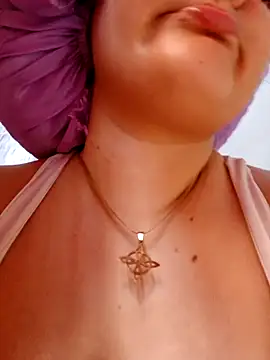 Snapshot of Liancy chatting on 12-28-24, 02:42 Liancy online show from 12-28-24, 02:42