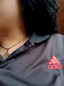 Snapshot of Liancy chatting on 01-07-25, 07:38 Liancy online show from 01-07-25, 07:38