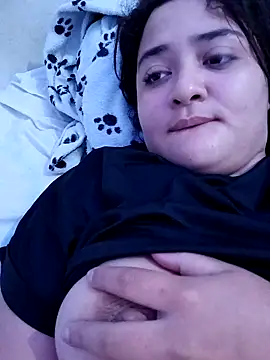 Snapshot of Liancy chatting on 01-28-25, 04:18 Liancy online show from 01-28-25, 04:18