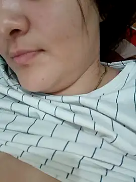 Snapshot of Liancy chatting on 02-01-25, 04:24 Liancy online show from 02-01-25, 04:24