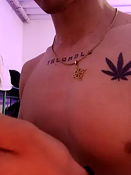 Snapshot of Liancy chatting on 02-11-25, 03:50 Liancy online show from 02-11-25, 03:50