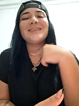 Snapshot of Liancy chatting on 03-08-25, 04:12 Liancy online show from 03-08-25, 04:12