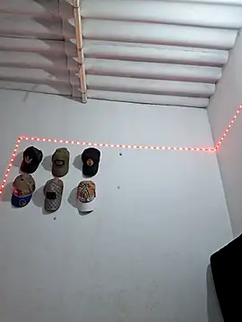 Snapshot of Liancy chatting on 03-09-25, 04:16 Liancy online show from 03-09-25, 04:16