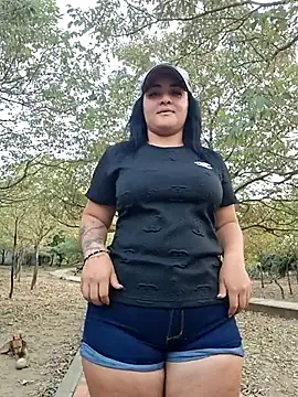 Snapshot of Liancy chatting on 03-12-25, 09:24 Liancy online show from 03-12-25, 09:24