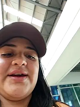 Snapshot of Liancy chatting on 03-18-25, 08:37 Liancy online show from 03-18-25, 08:37