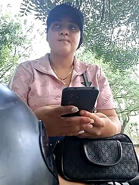 Snapshot of Liancy chatting on 09-17-25, 09:05 Liancy online show from 09-17-25, 09:05