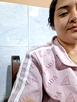 Snapshot of Liancy chatting on 09-22-25, 07:27 Liancy online show from 09-22-25, 07:27