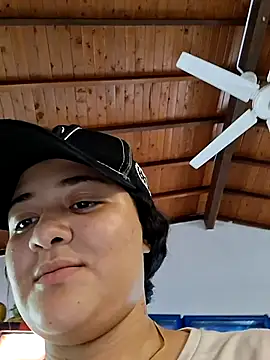 Snapshot of Liancy chatting on 10-07-25, 09:01 Liancy online show from 10-07-25, 09:01