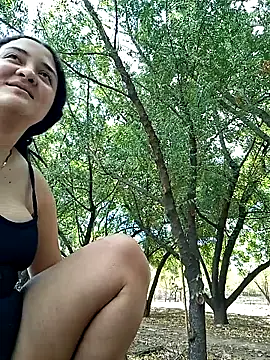 Snapshot of Liancy chatting on 10-08-25, 07:44 Liancy online show from 10-08-25, 07:44