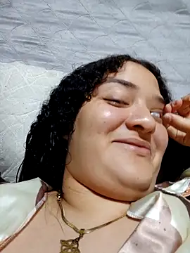 Snapshot of Liancy chatting on 10-17-25, 01:53 Liancy online show from 10-17-25, 01:53