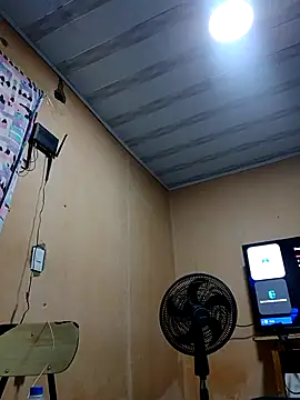 Snapshot of Liancy chatting on 11-10-25, 08:52 Liancy online show from 11-10-25, 08:52