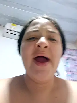 Snapshot of Liancy chatting on 11-14-25, 02:43 Liancy online show from 11-14-25, 02:43