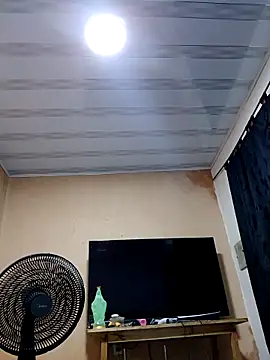 Snapshot of Liancy chatting on 02-11-26, 02:27 Liancy online show from 02-11-26, 02:27