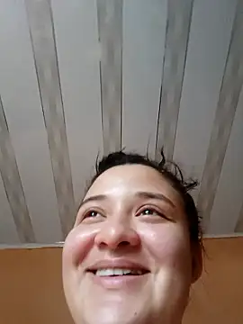 Snapshot of Liancy chatting on 02-12-26, 09:21 Liancy online show from 02-12-26, 09:21